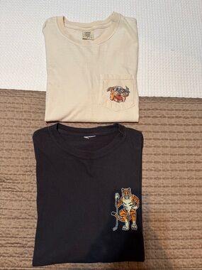 Comfort Colors Short Sleeve Pocket Tees with Tiger Graphic - bundle
